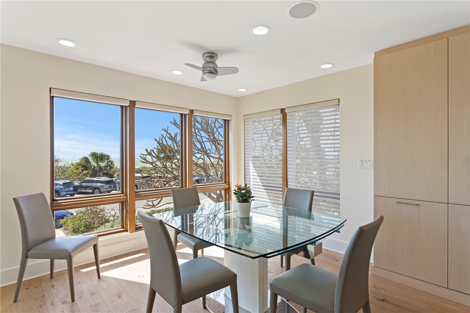 Listing photo id 10 for 2003 Gulf Way