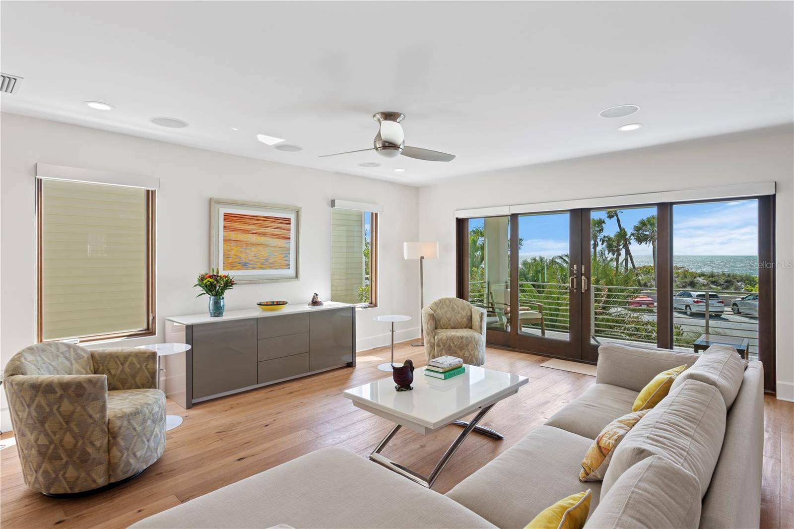 Listing photo id 21 for 2003 Gulf Way