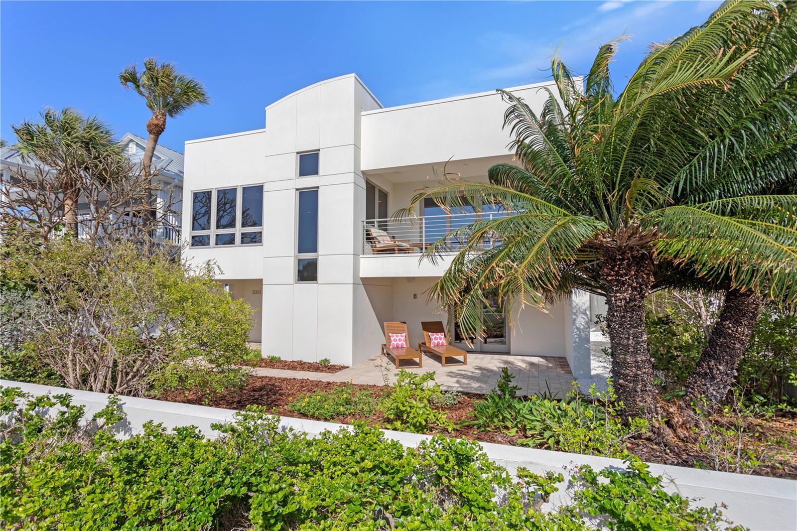 Listing photo id 1 for 2003 Gulf Way