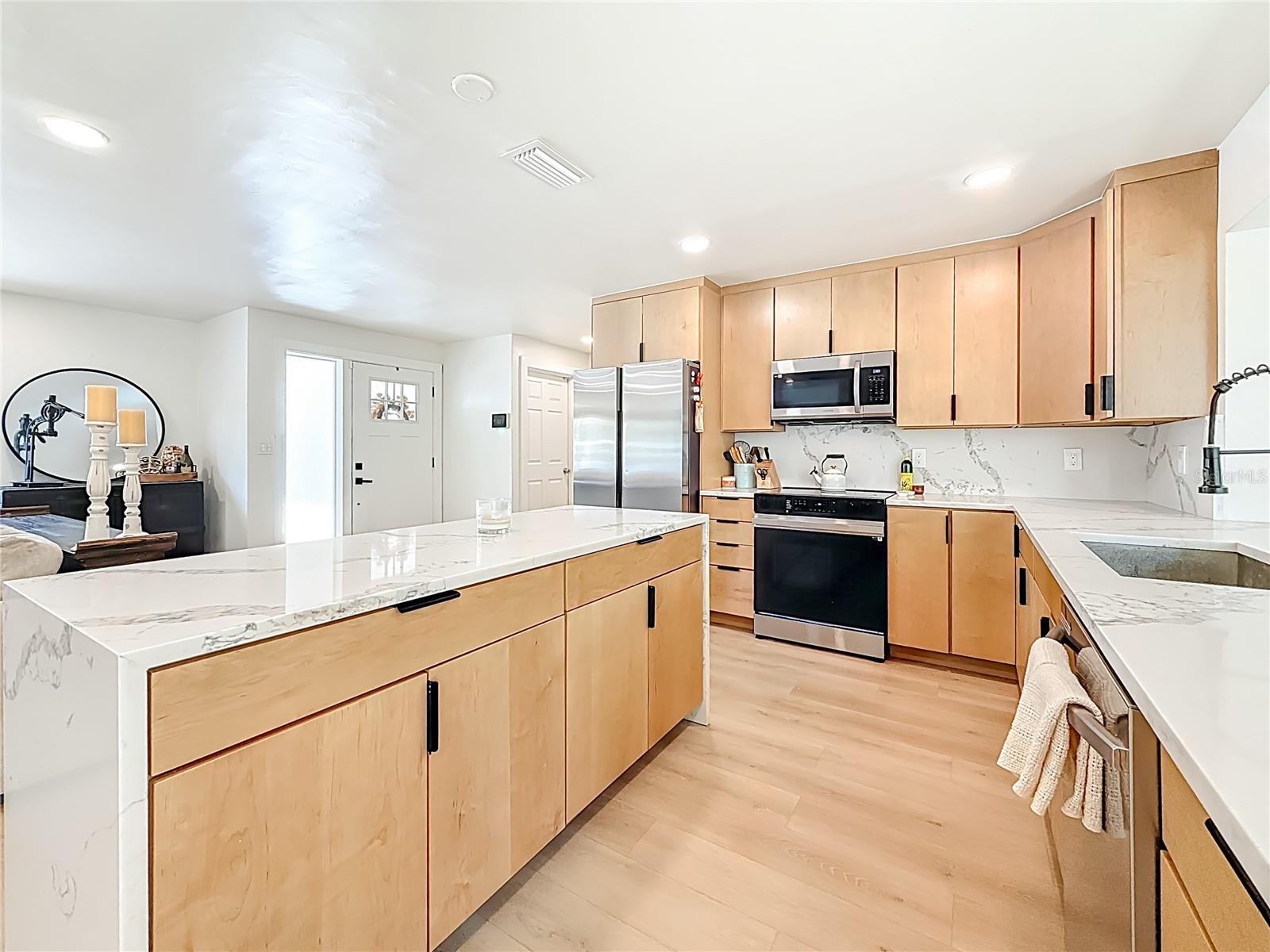 Image 18 of 65 For 9585 Portside Drive