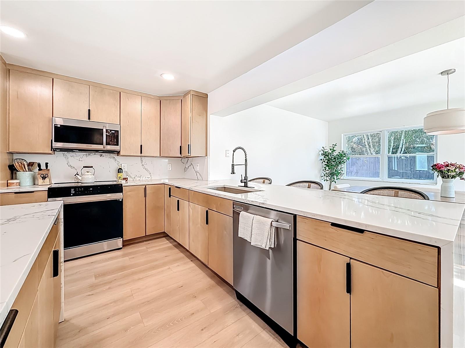 Image 20 of 65 For 9585 Portside Drive