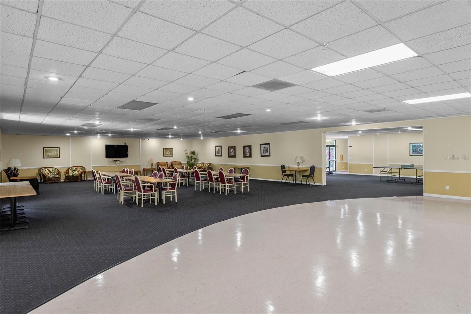 Image 48 of 56 For 3277 Fox Chase Circle N 105