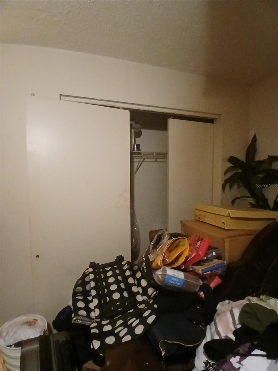 Image 6 of 17 For 4031 Tumble Wood Trail 204