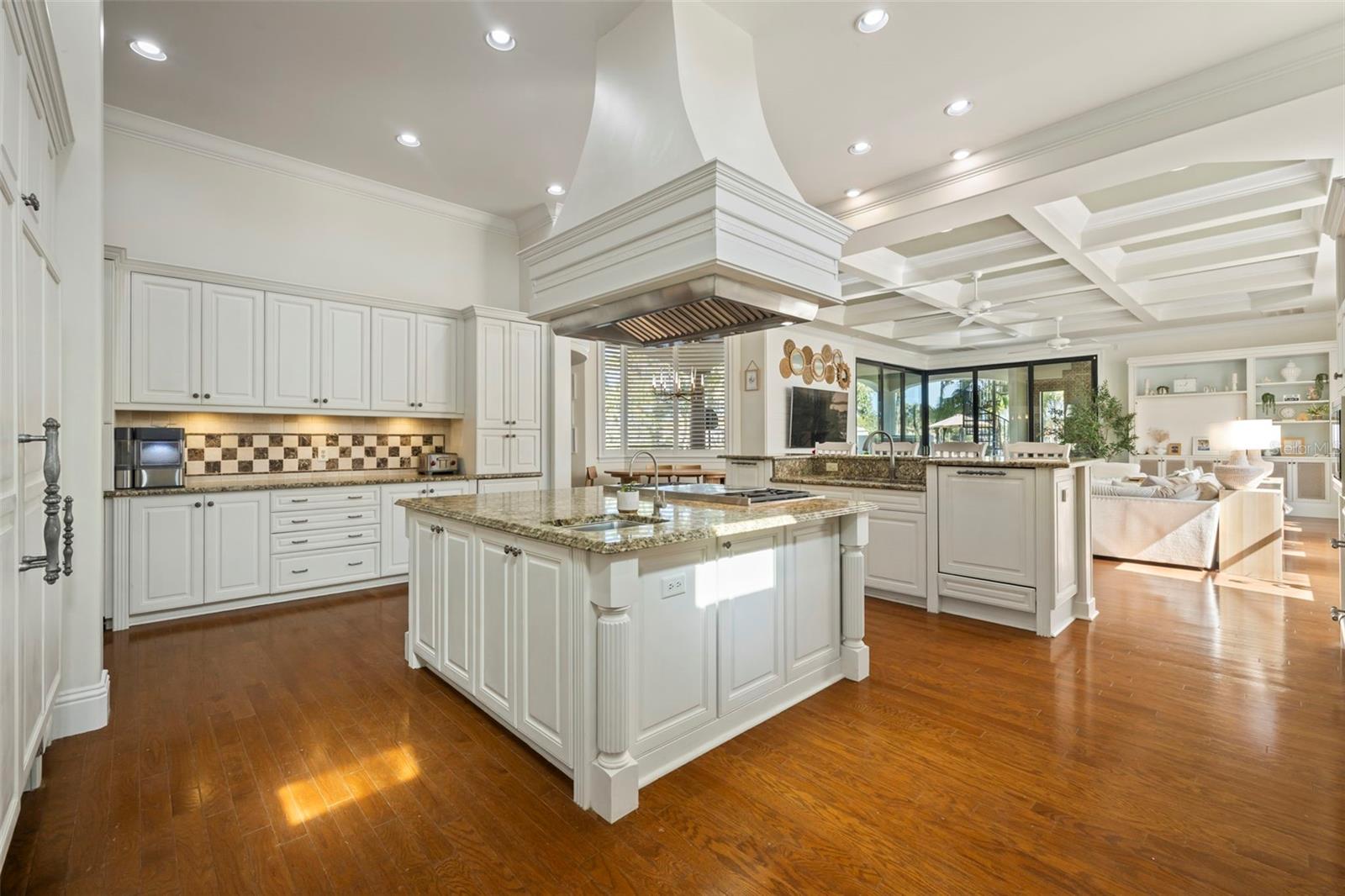 Listing photo id 14 for 17301 Ladera Estates Boulevard