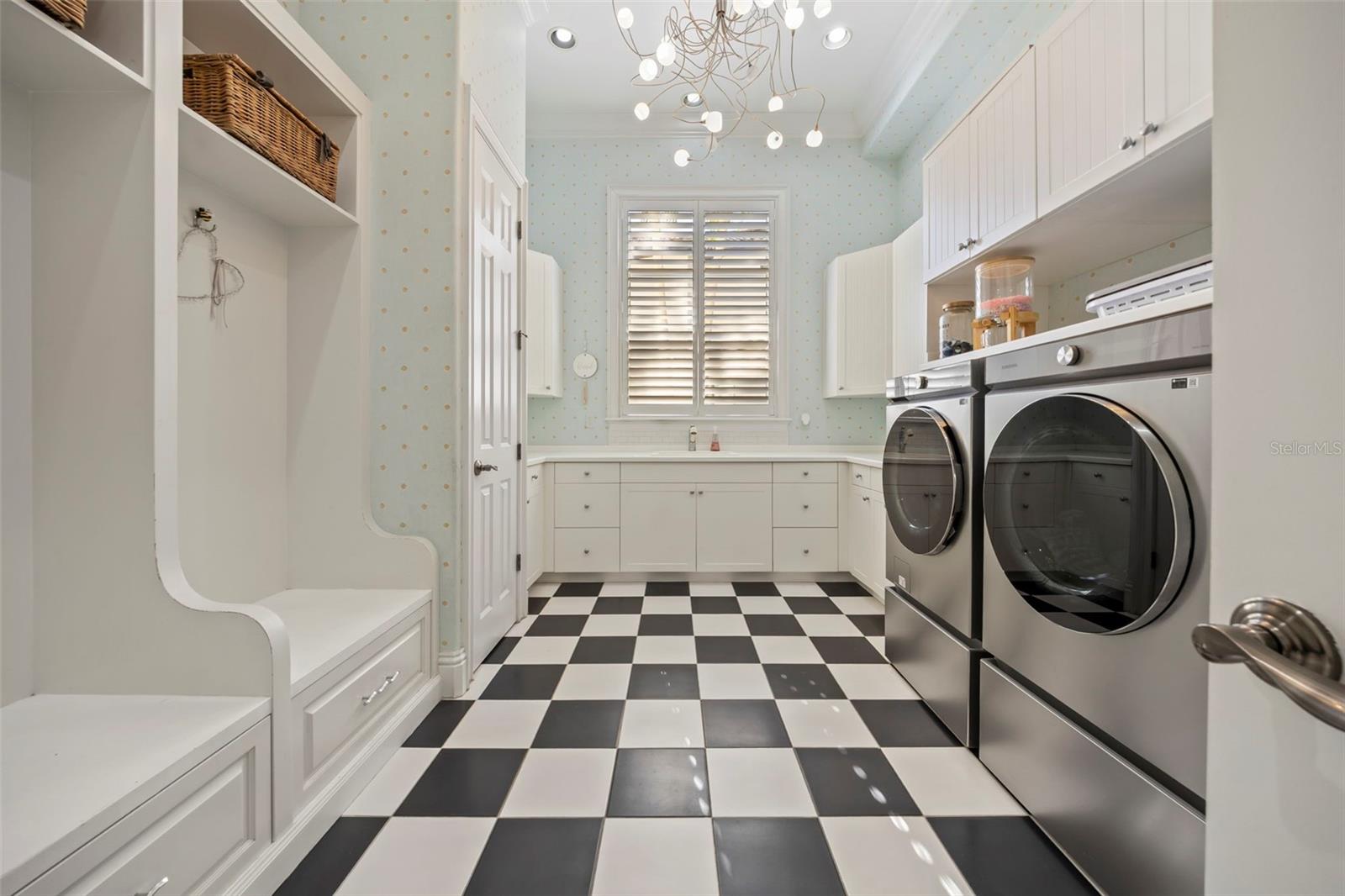 Listing photo id 21 for 17301 Ladera Estates Boulevard