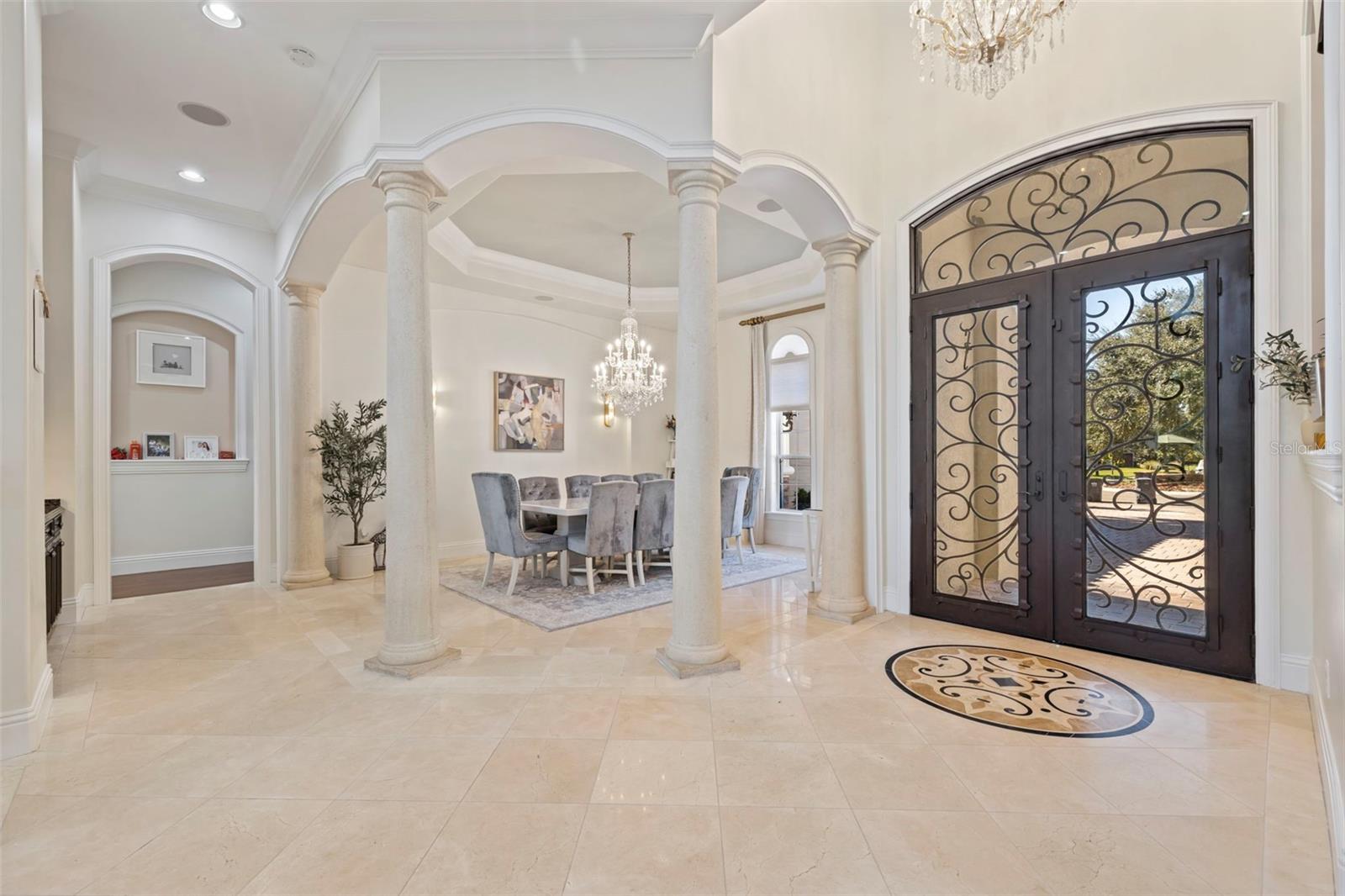 Listing photo id 2 for 17301 Ladera Estates Boulevard