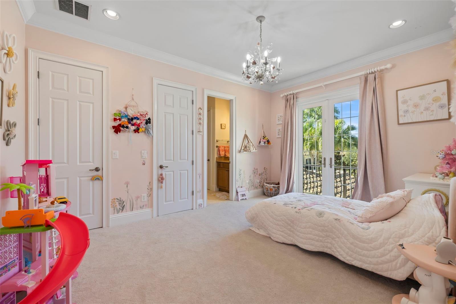 Listing photo id 52 for 17301 Ladera Estates Boulevard