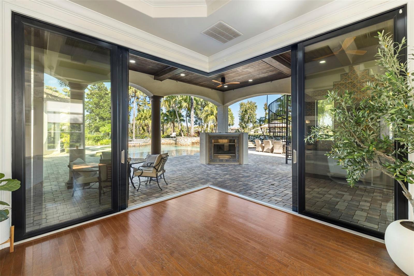 Listing photo id 70 for 17301 Ladera Estates Boulevard