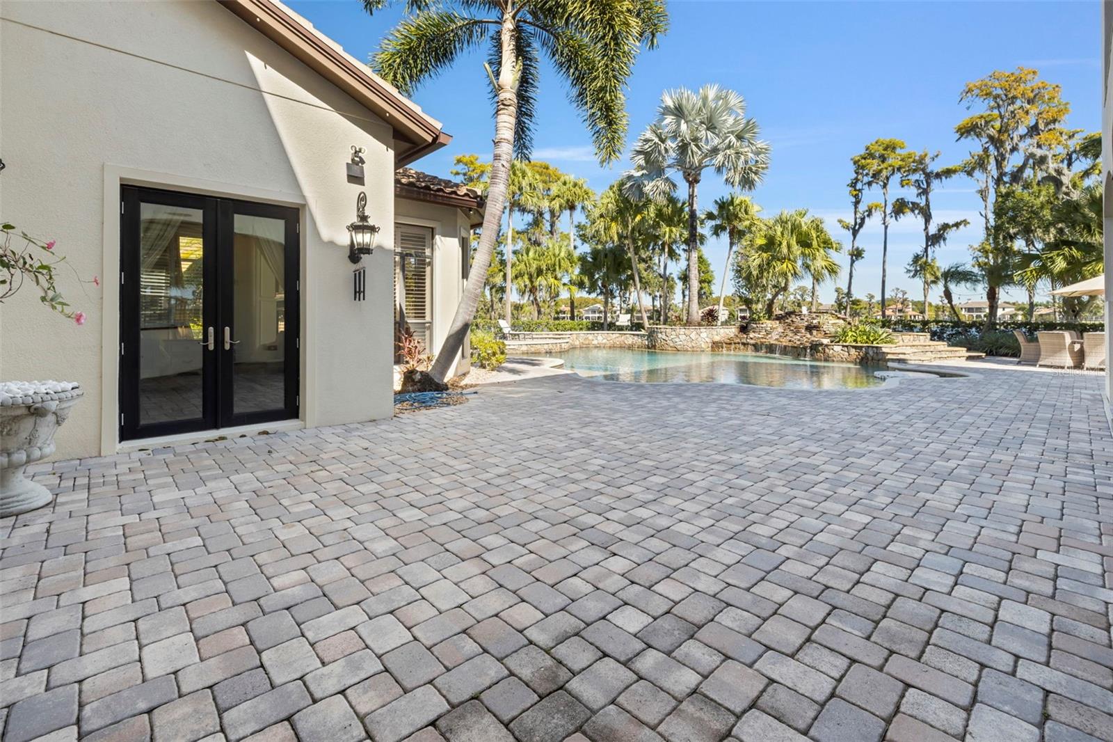 Listing photo id 76 for 17301 Ladera Estates Boulevard