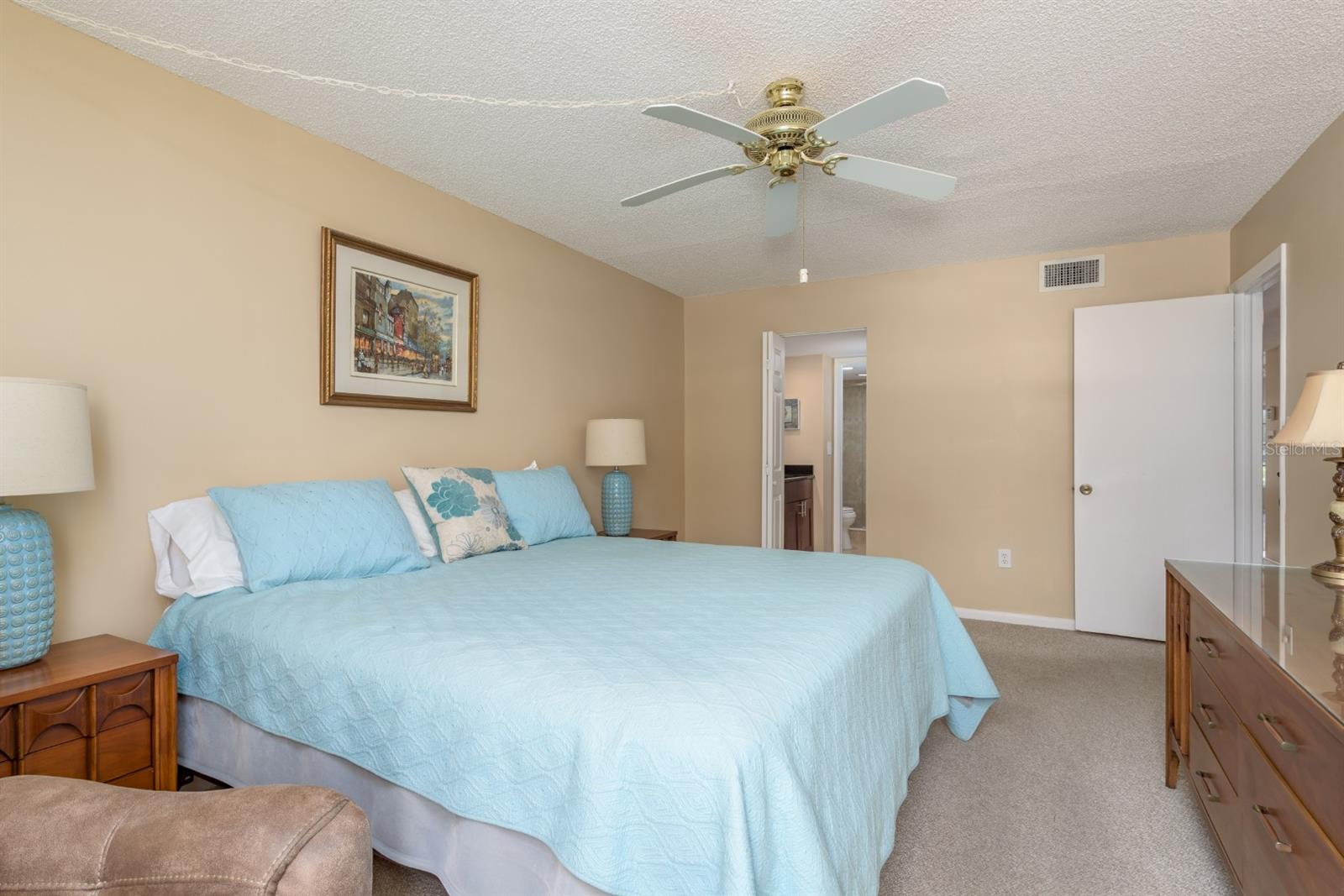 Image 14 of 34 For 1655 Highland Avenue J289