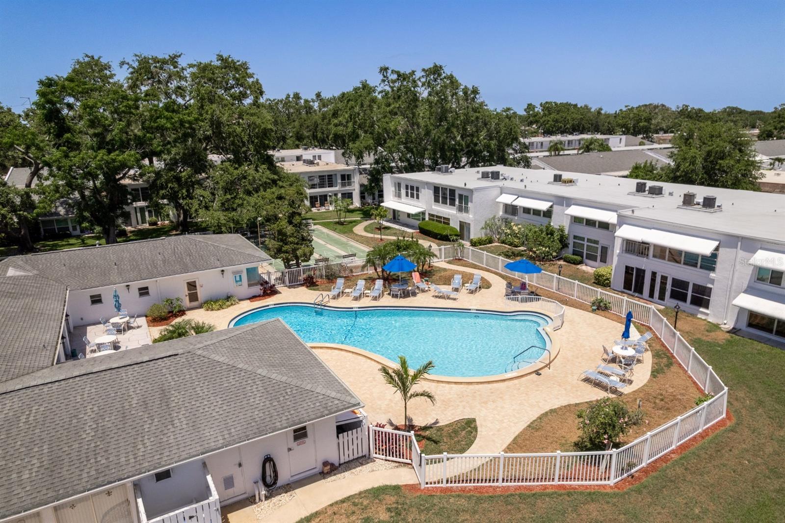 Image 16 of 34 For 1655 Highland Avenue J289