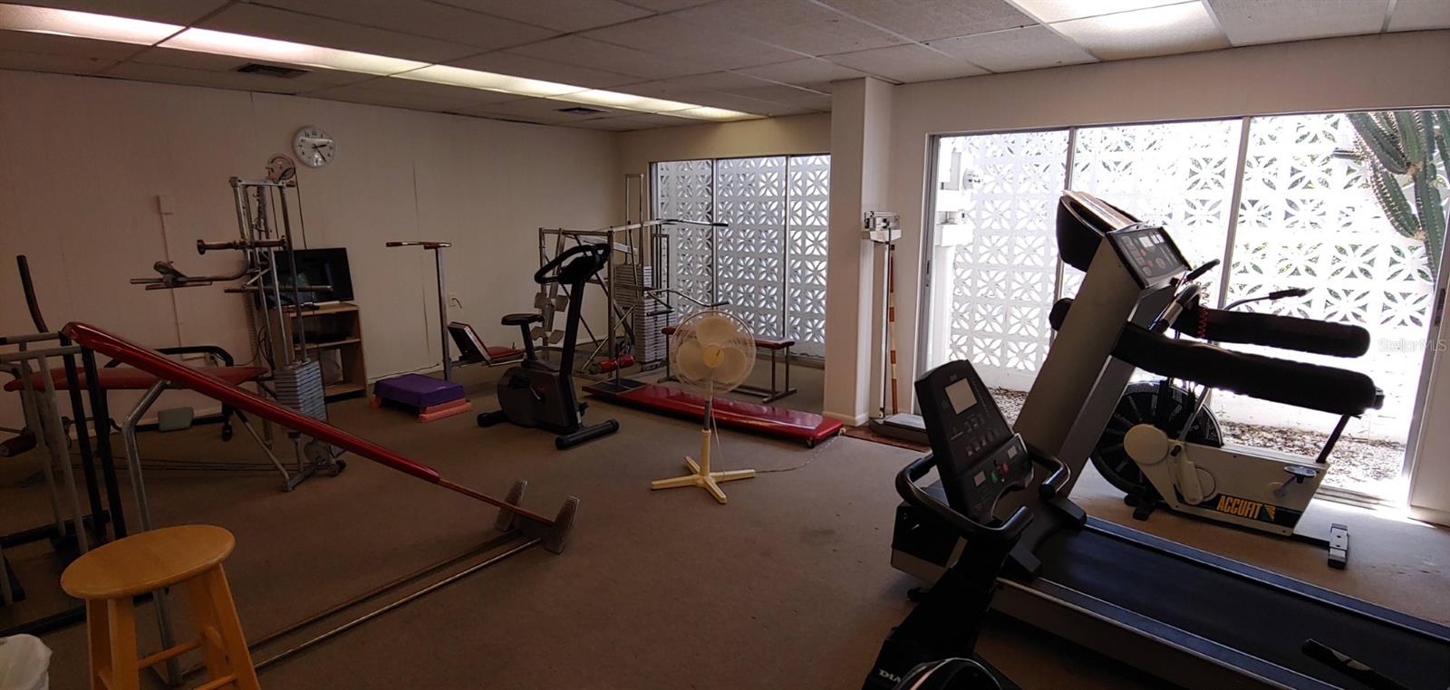 Image 30 of 34 For 1655 Highland Avenue J289