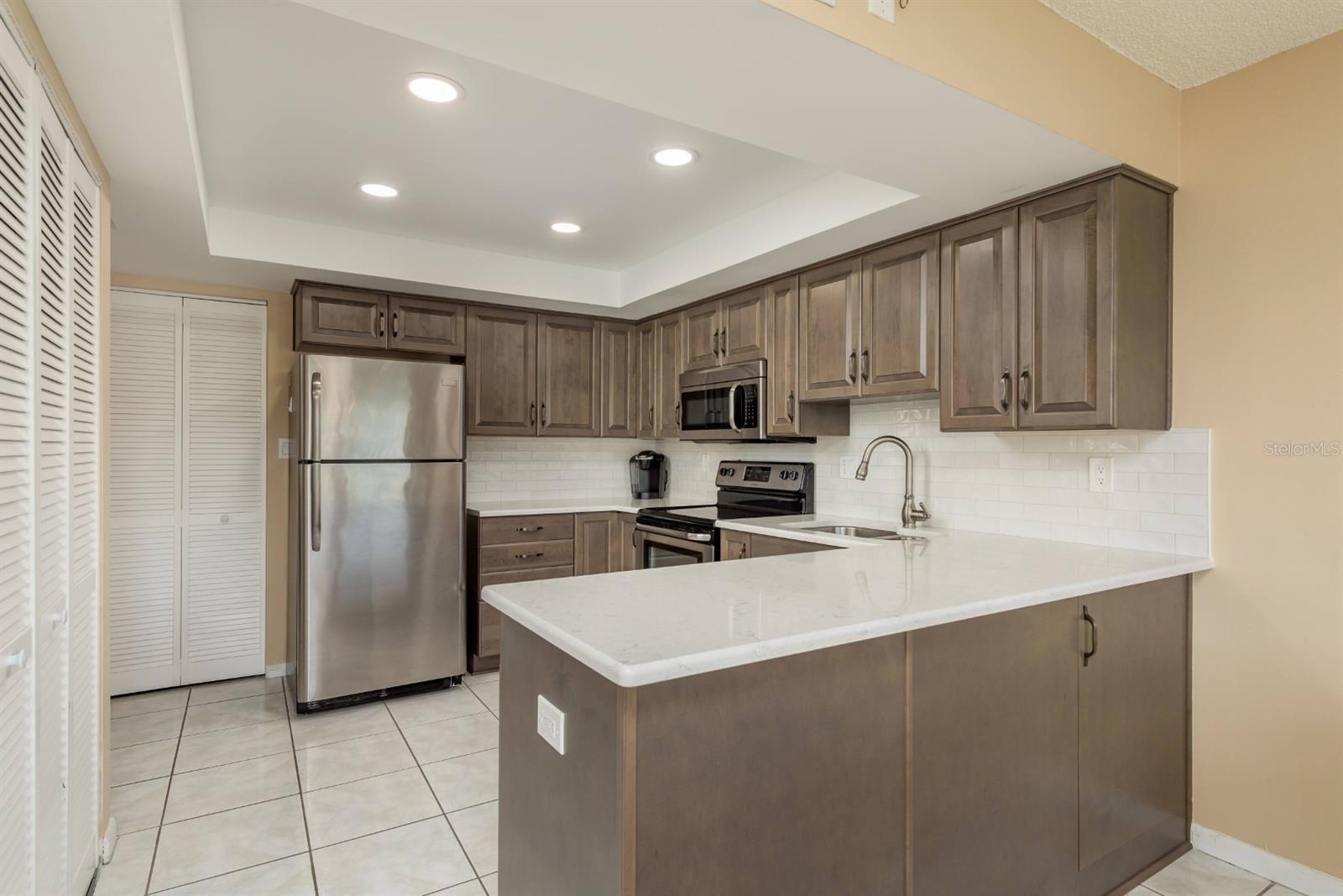 Image 6 of 34 For 1655 Highland Avenue J289