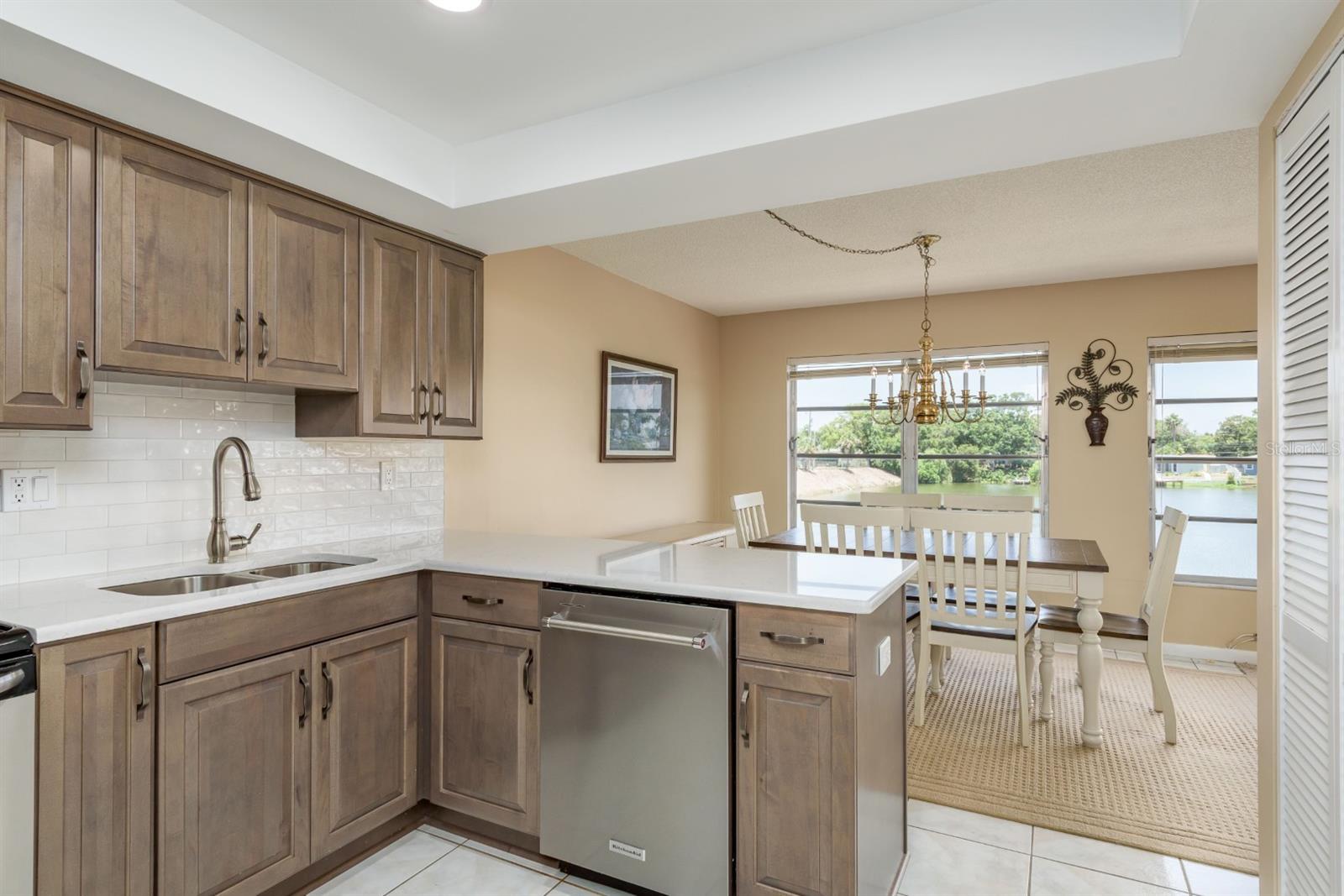 Image 8 of 34 For 1655 Highland Avenue J289