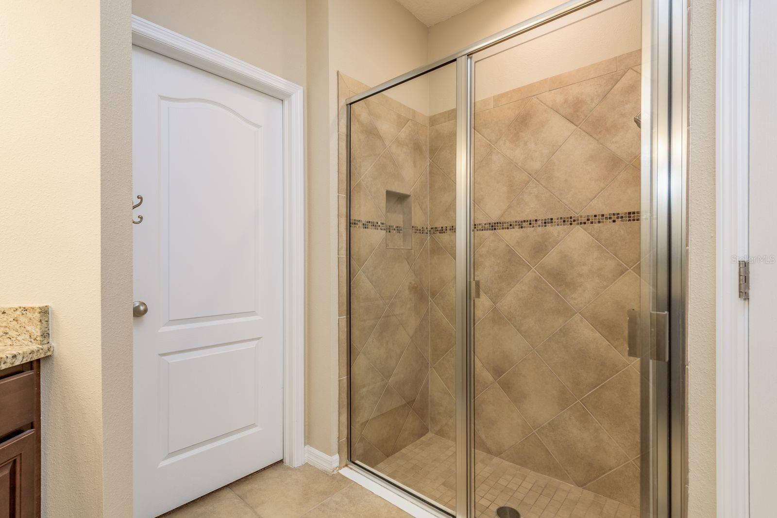 Image 17 of 40 For 12910 Whittington Court