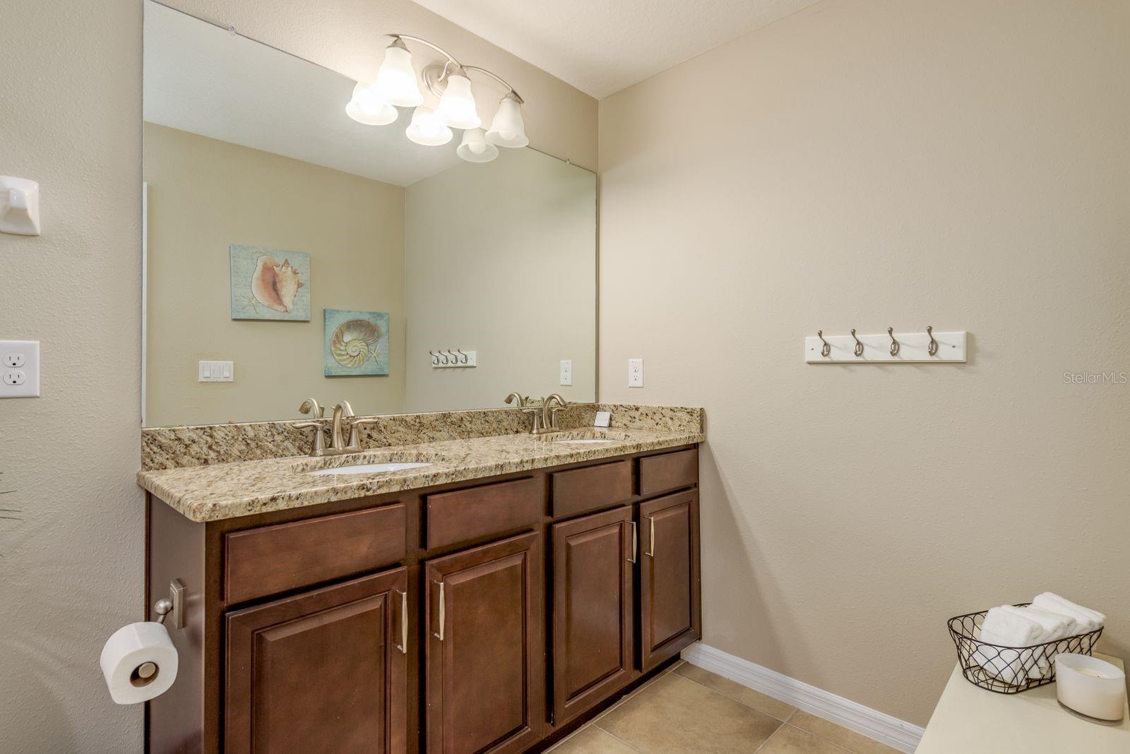 Image 26 of 40 For 12910 Whittington Court