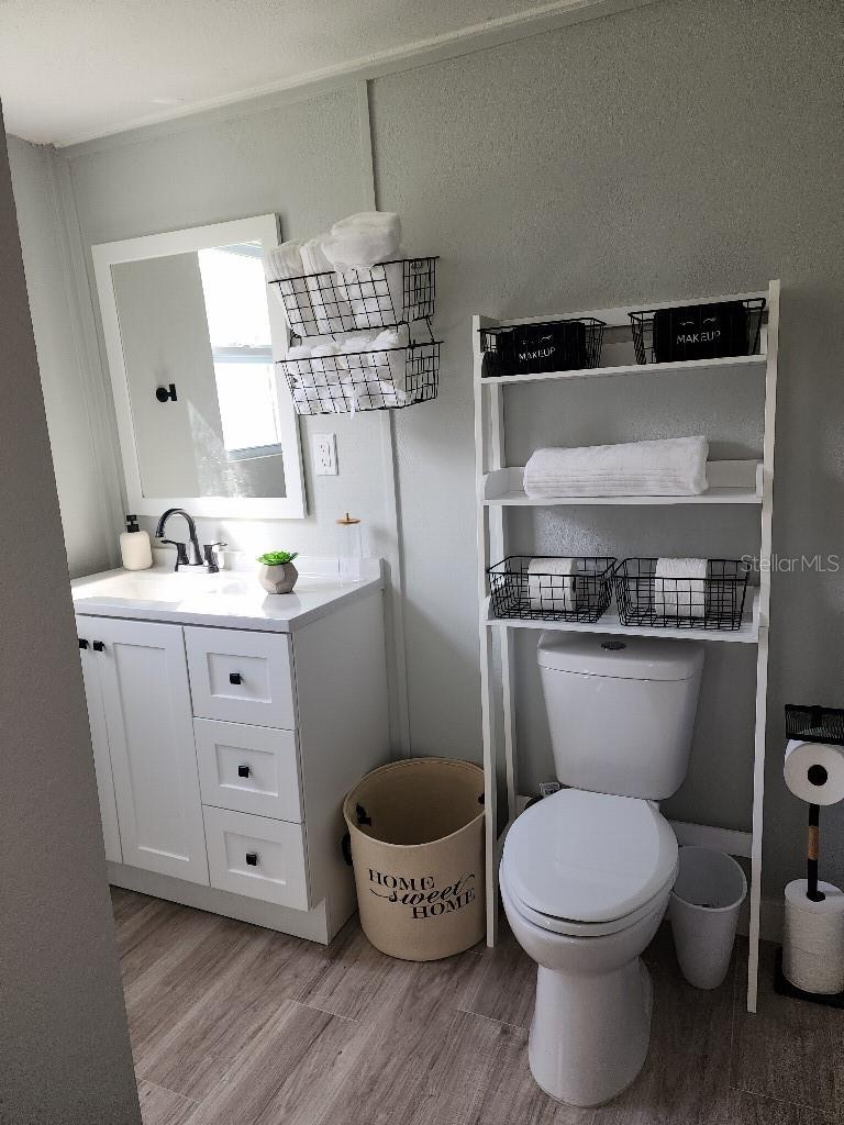 Image 8 of 9 For 634 Foster Avenue