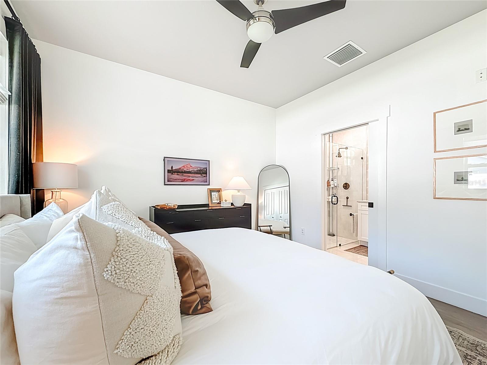 Image 32 of 55 For 2916 18th Street