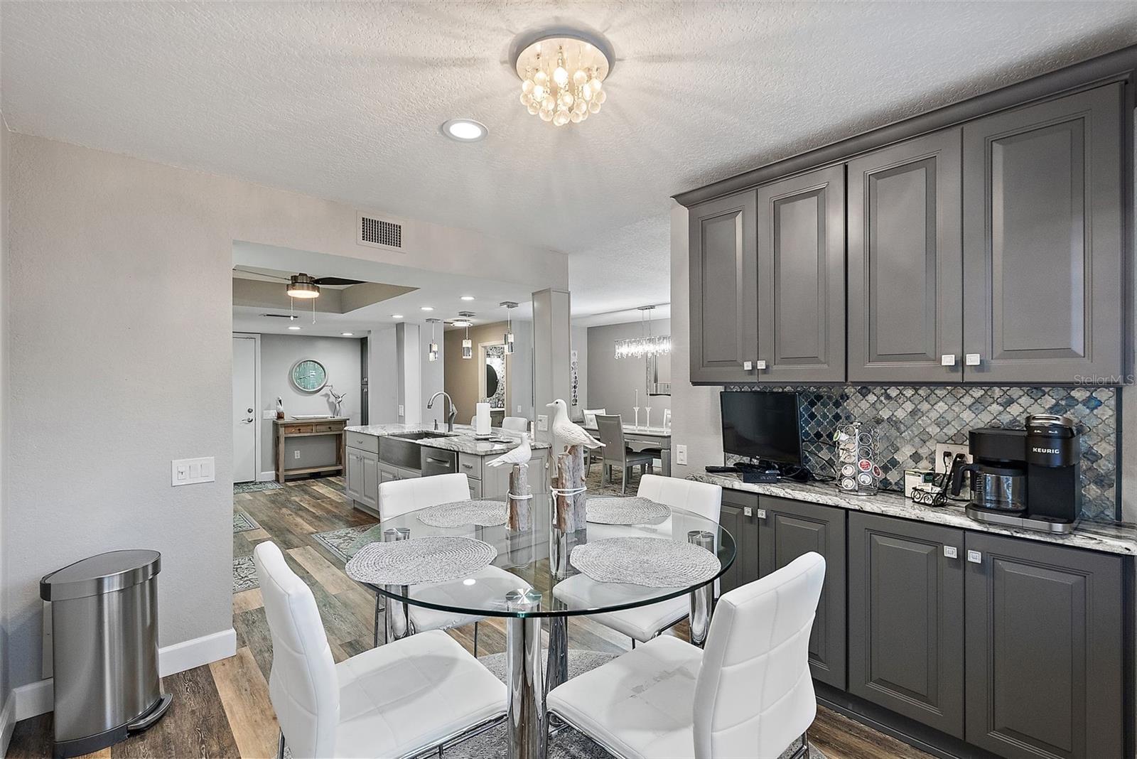 Image 16 of 51 For 14508 Alejo Court