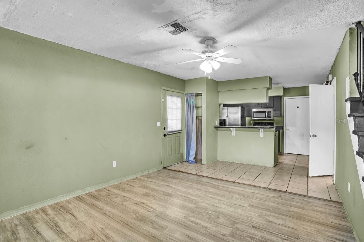 Image 10 of 40 For 1817 Crystal Grove Drive