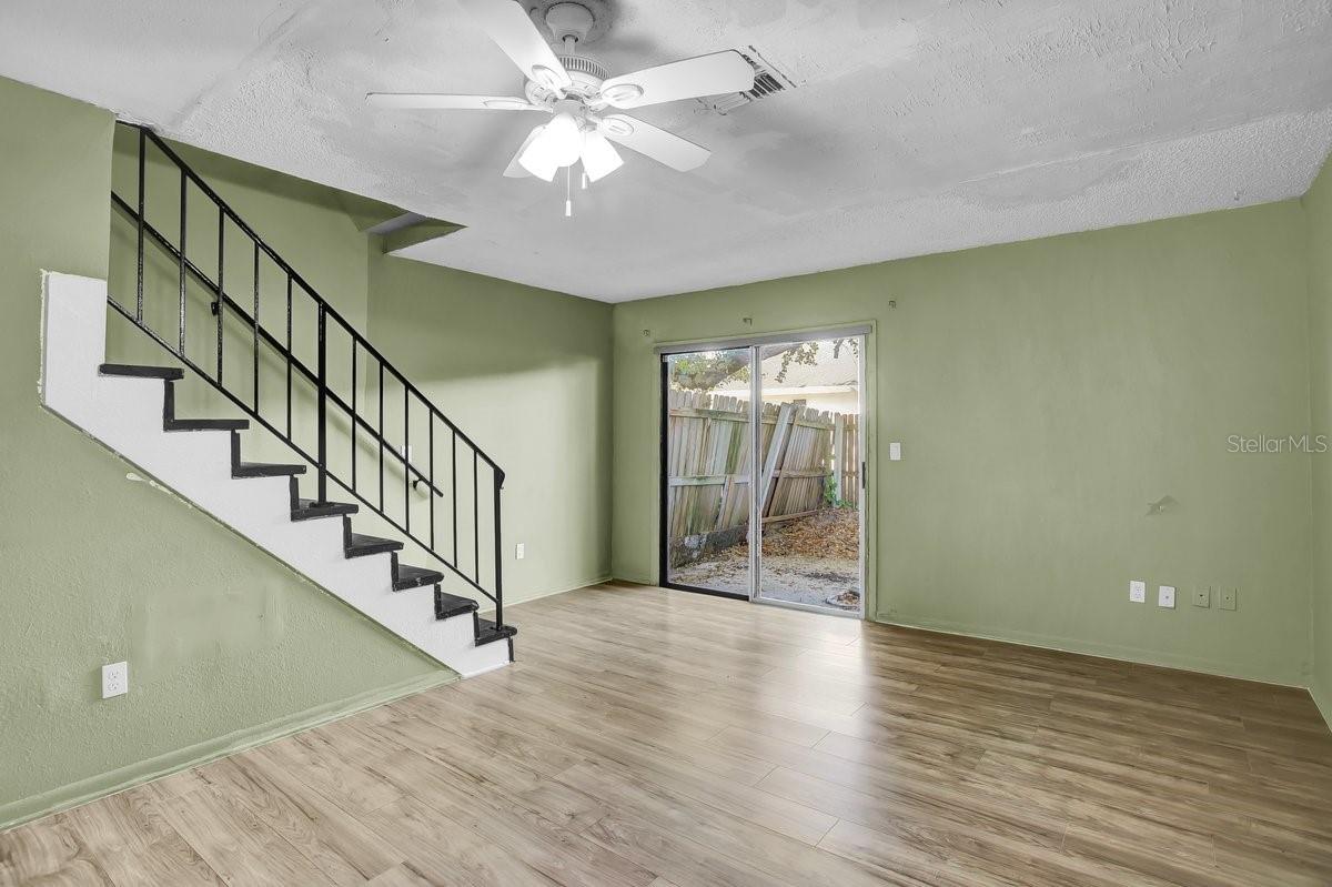 Image 12 of 40 For 1817 Crystal Grove Drive