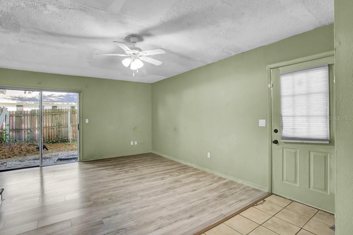 Image 13 of 40 For 1817 Crystal Grove Drive