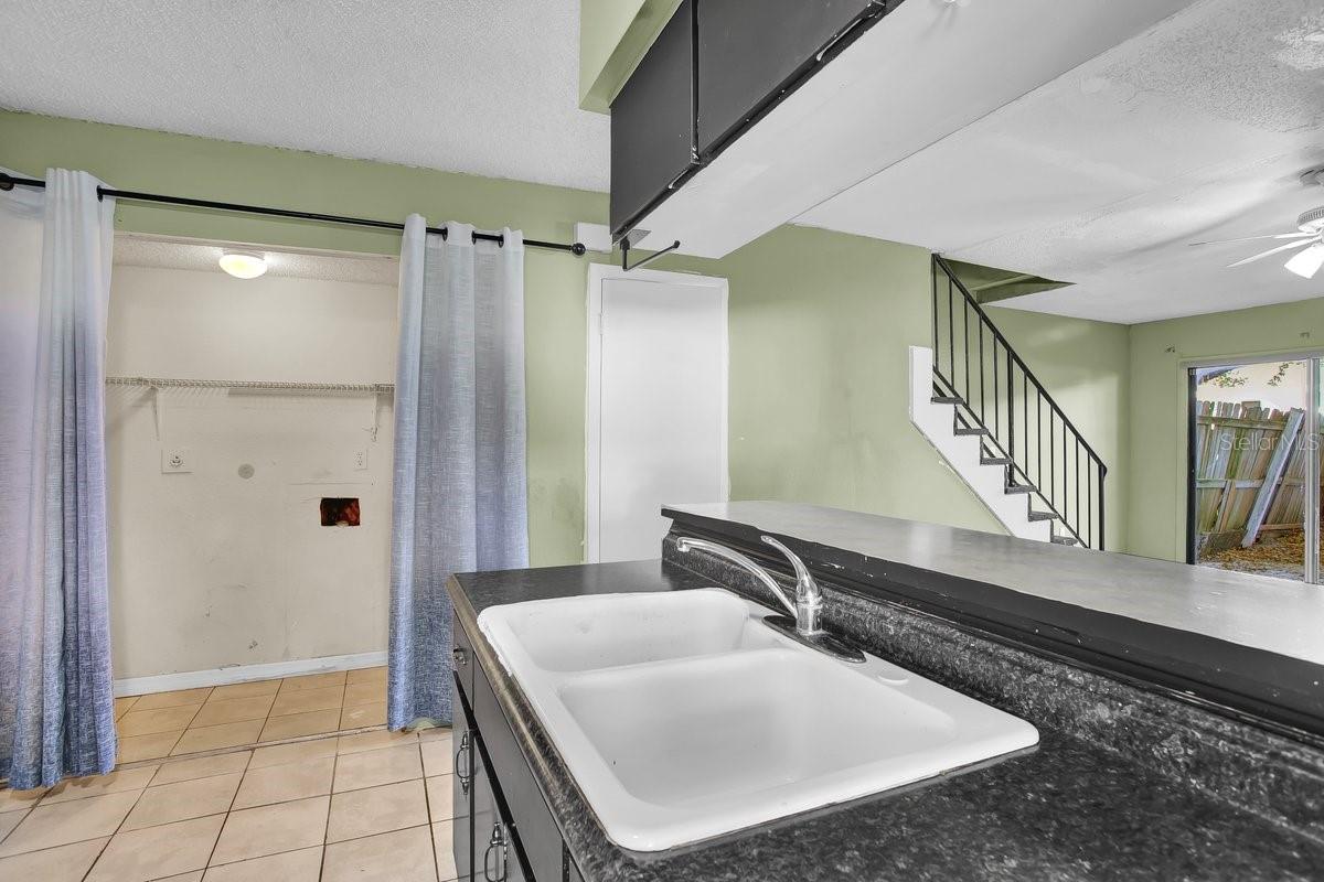 Image 16 of 40 For 1817 Crystal Grove Drive