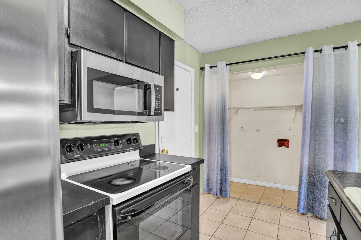 Image 17 of 40 For 1817 Crystal Grove Drive