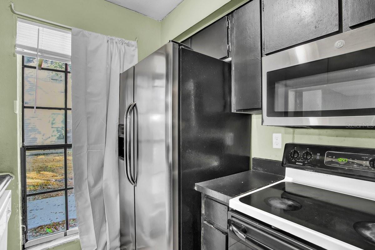 Image 18 of 40 For 1817 Crystal Grove Drive