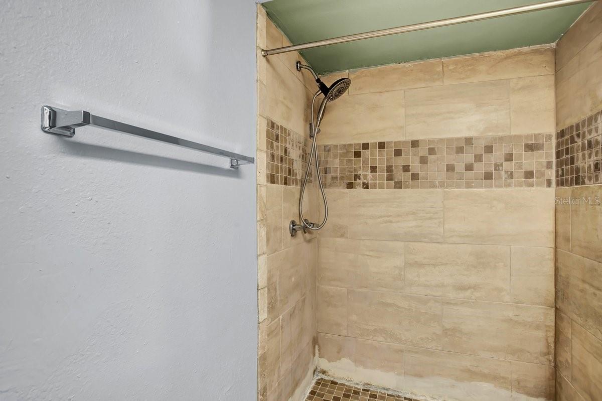 Image 30 of 40 For 1817 Crystal Grove Drive