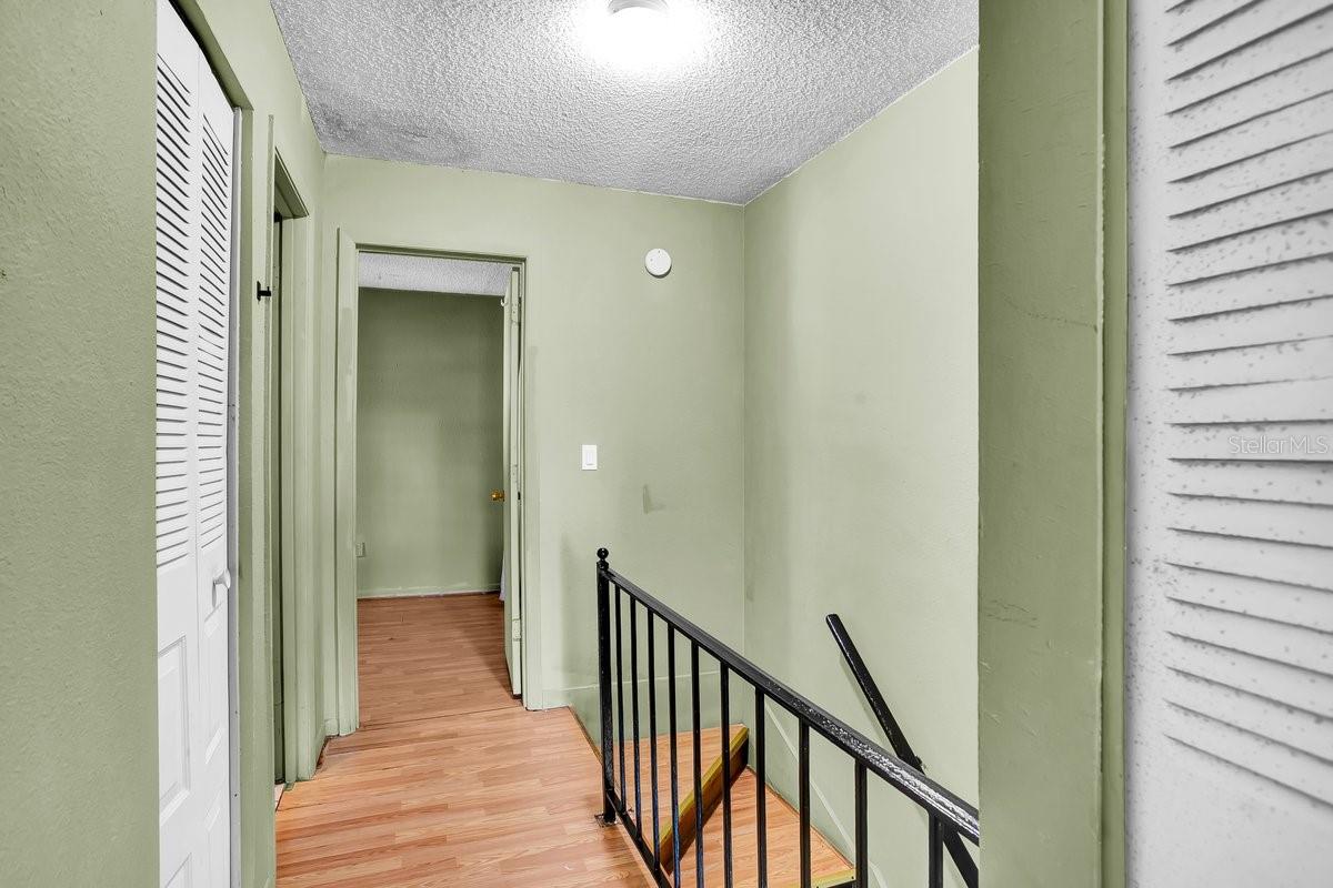 Image 32 of 40 For 1817 Crystal Grove Drive