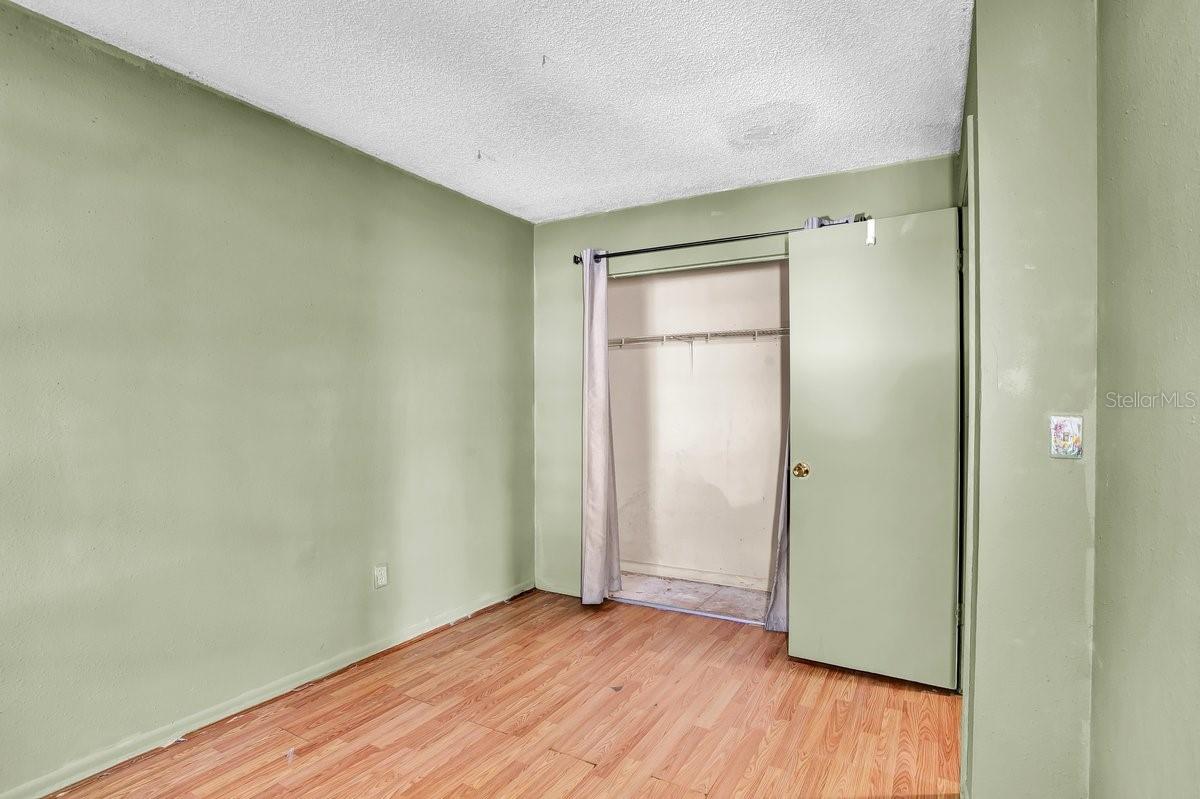 Image 34 of 40 For 1817 Crystal Grove Drive