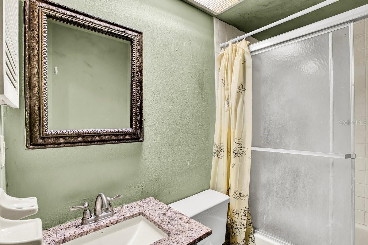 Image 38 of 40 For 1817 Crystal Grove Drive