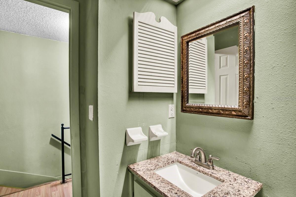 Image 40 of 40 For 1817 Crystal Grove Drive