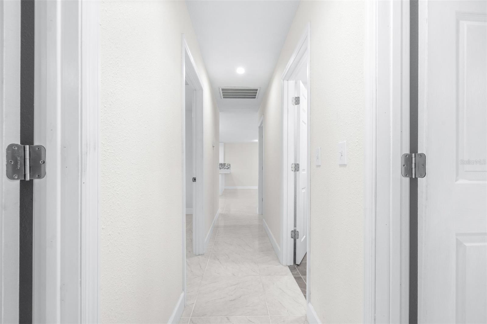 Image 18 of 35 For 6803 Englewood Avenue