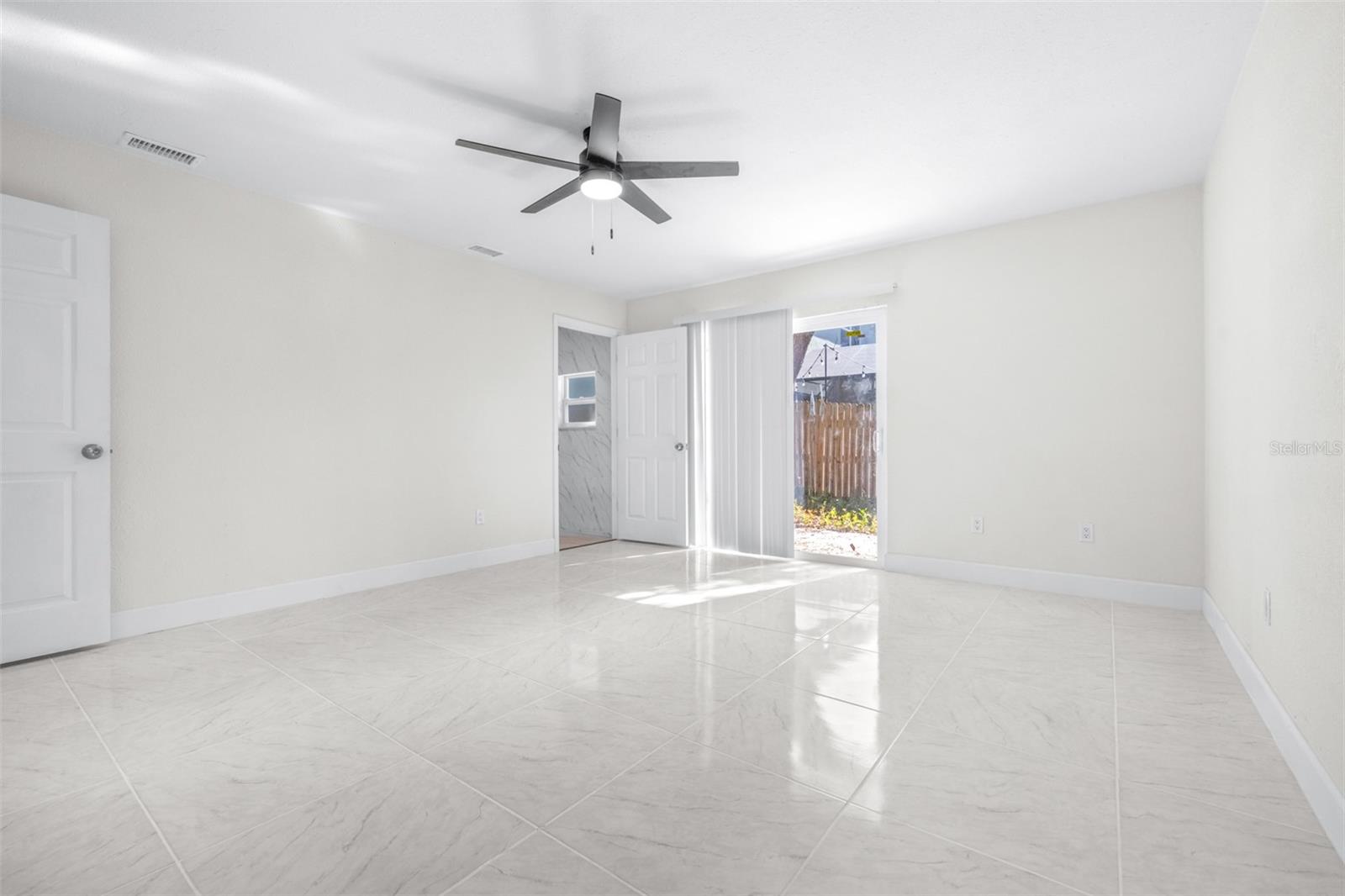 Image 20 of 35 For 6803 Englewood Avenue