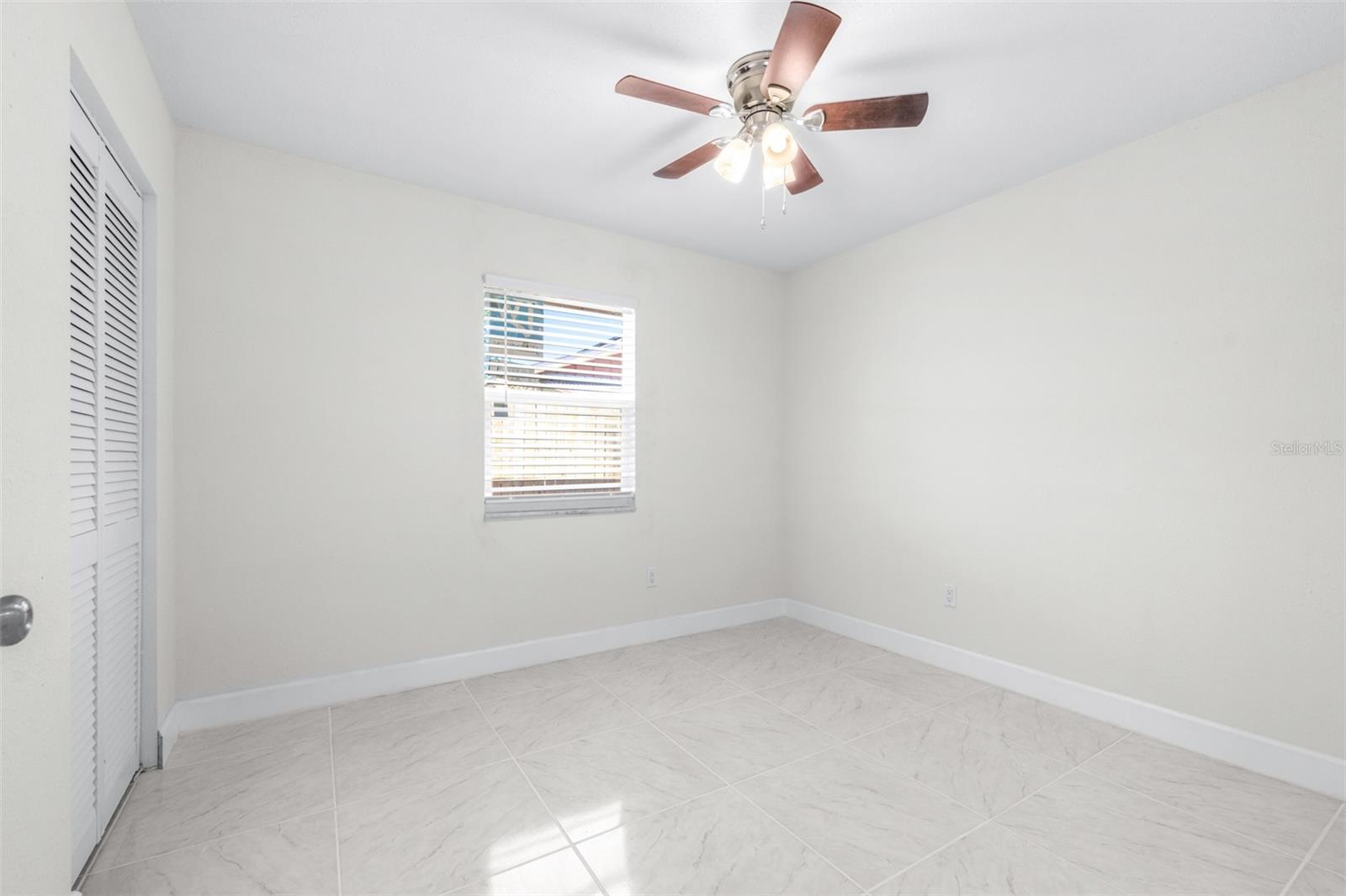 Image 23 of 35 For 6803 Englewood Avenue