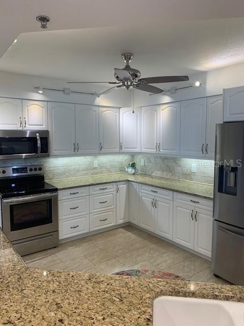 Image 14 of 43 For 5300 Atlantic Avenue 11-601