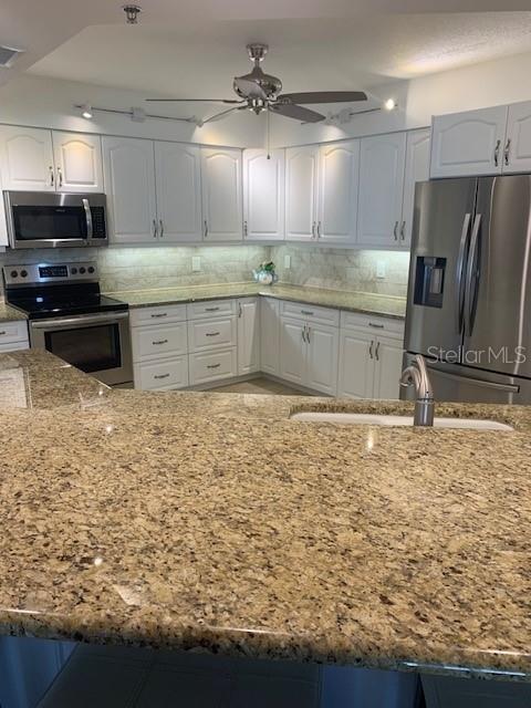 Image 15 of 43 For 5300 Atlantic Avenue 11-601