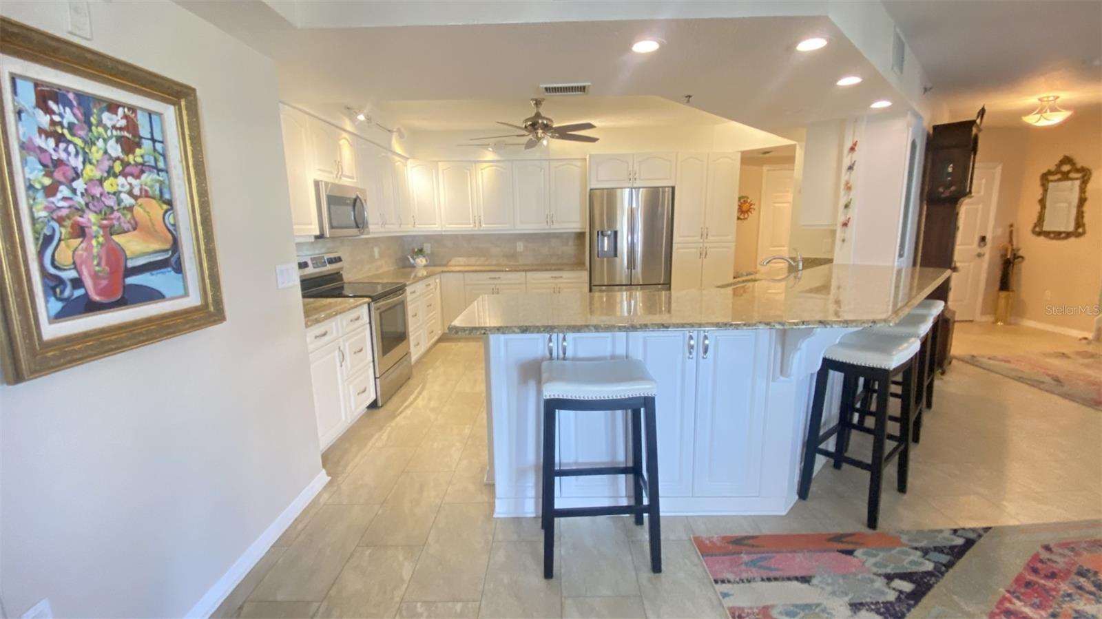 Image 20 of 43 For 5300 Atlantic Avenue 11-601