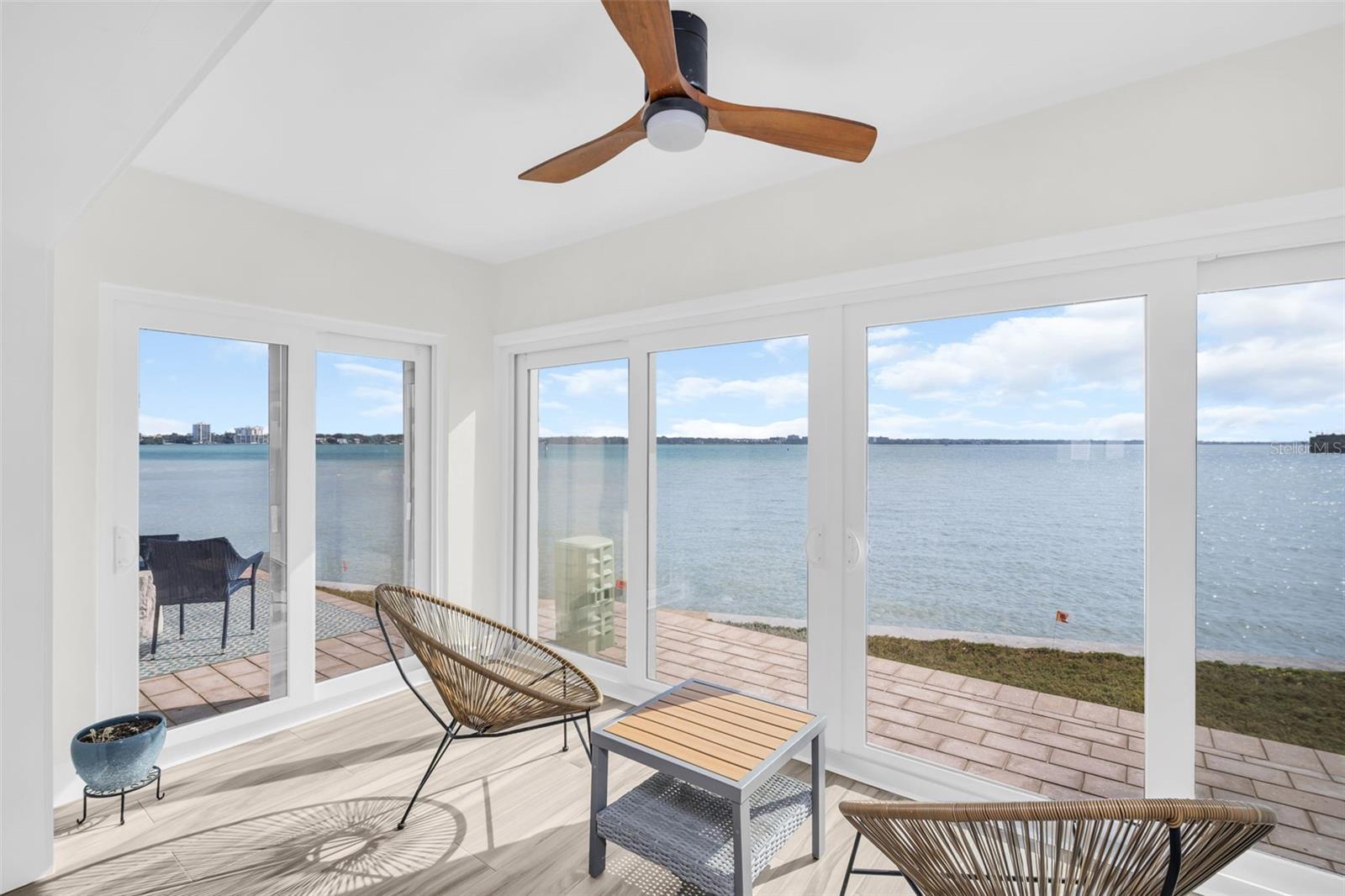 Image 10 of 42 For 825 Gulfview Boulevard 106