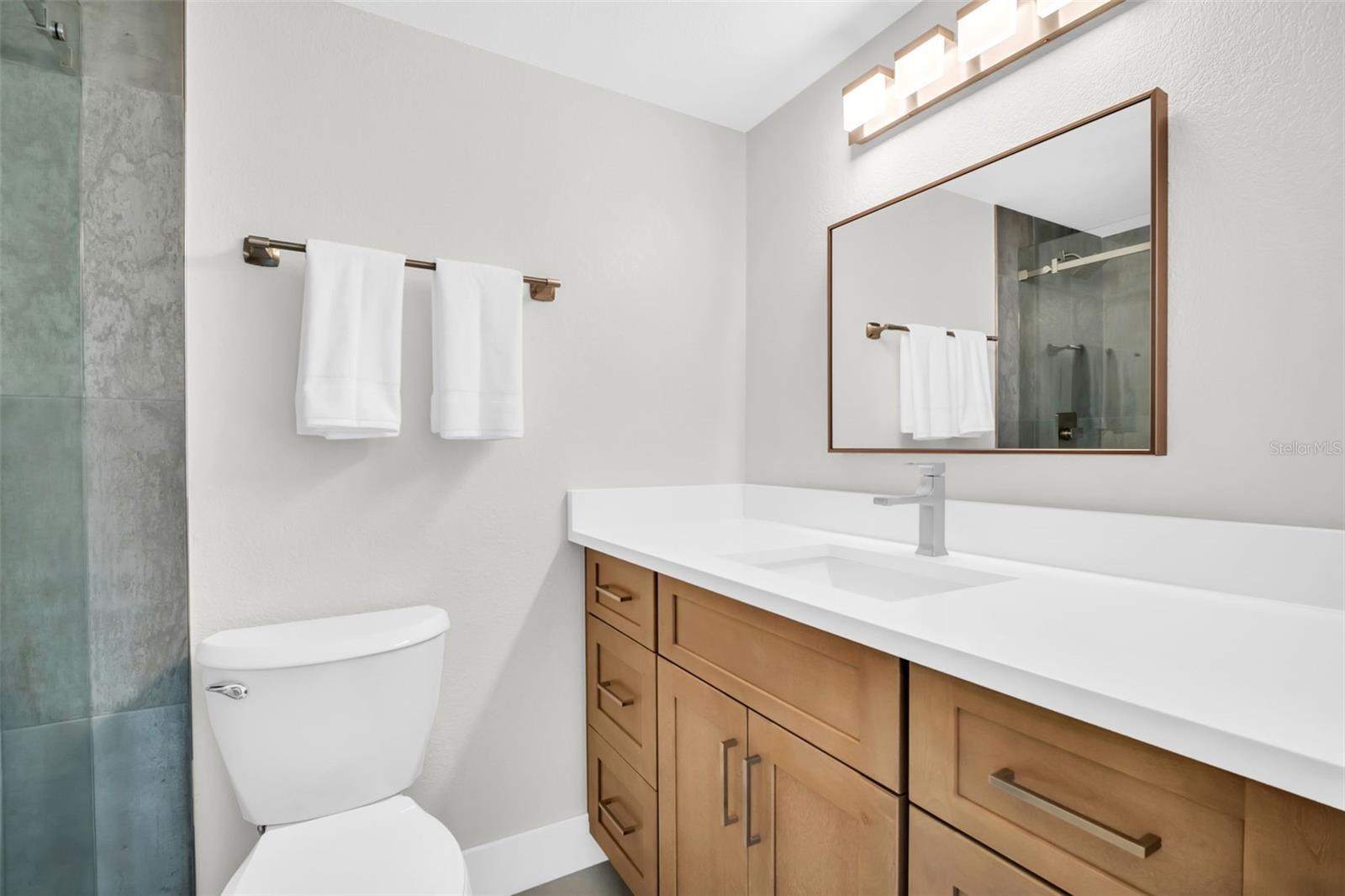 Image 20 of 42 For 825 Gulfview Boulevard 106