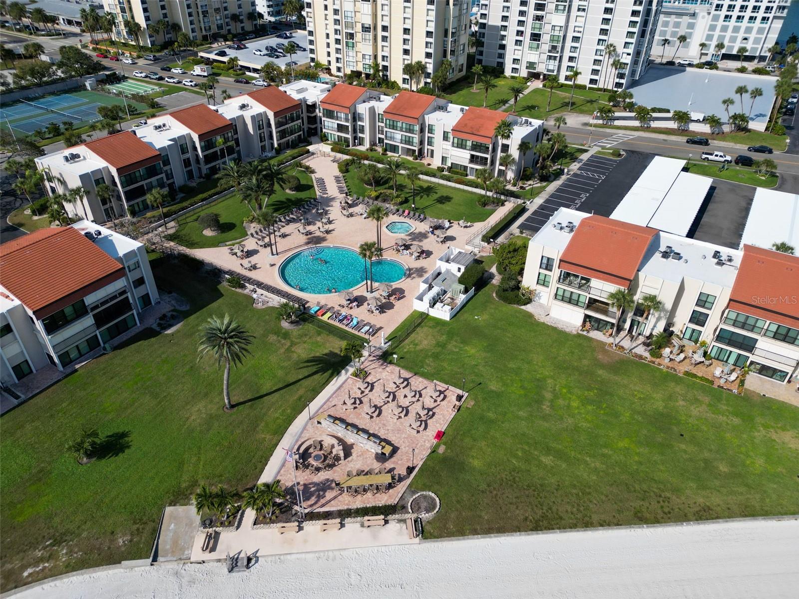 Image 34 of 42 For 825 Gulfview Boulevard 106