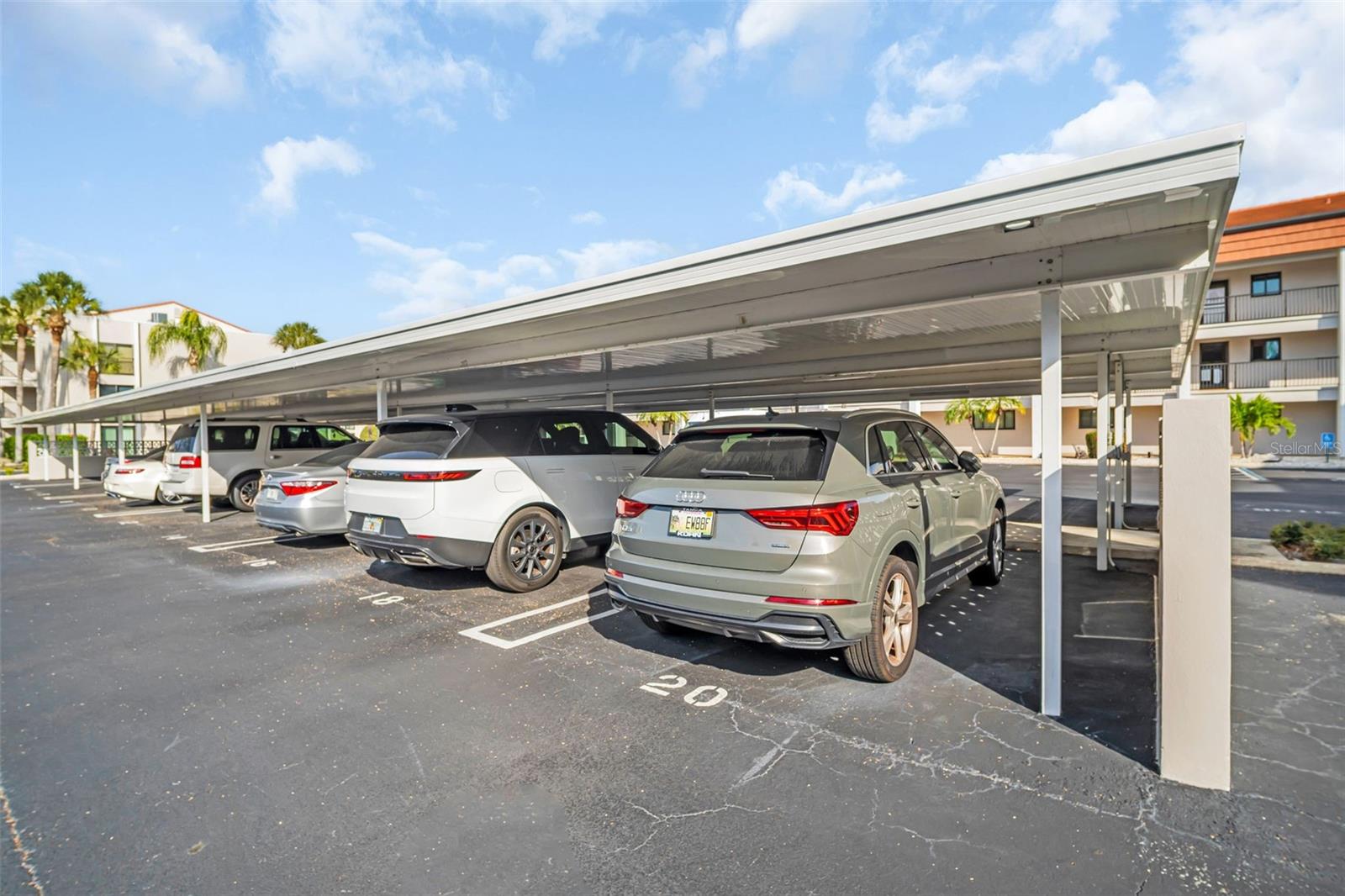 Image 35 of 42 For 825 Gulfview Boulevard 106