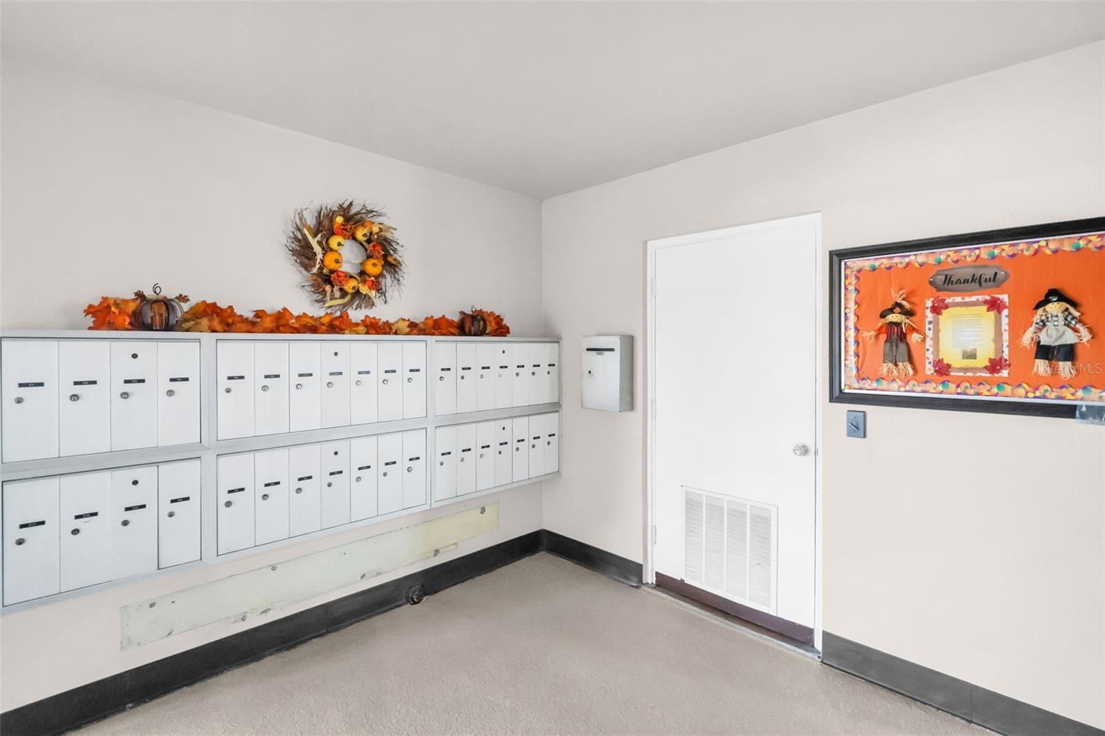 Image 36 of 42 For 825 Gulfview Boulevard 106