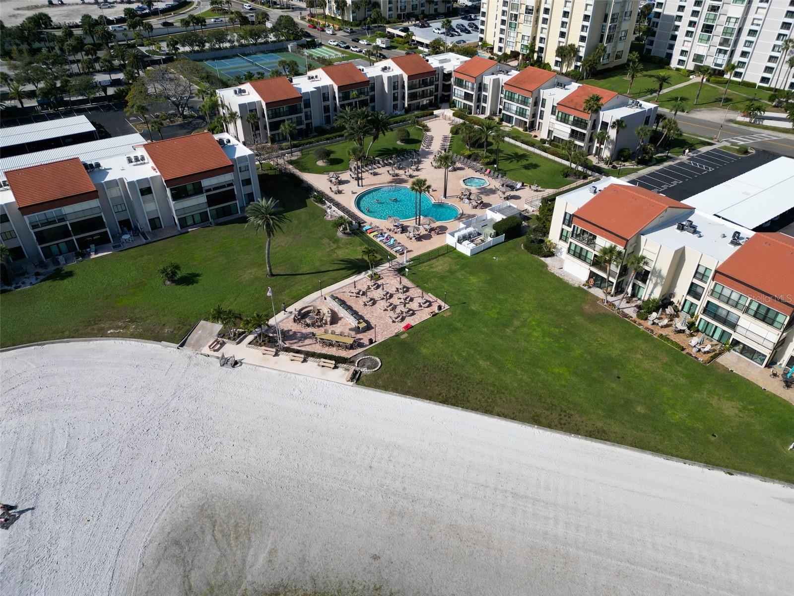 Image 40 of 42 For 825 Gulfview Boulevard 106