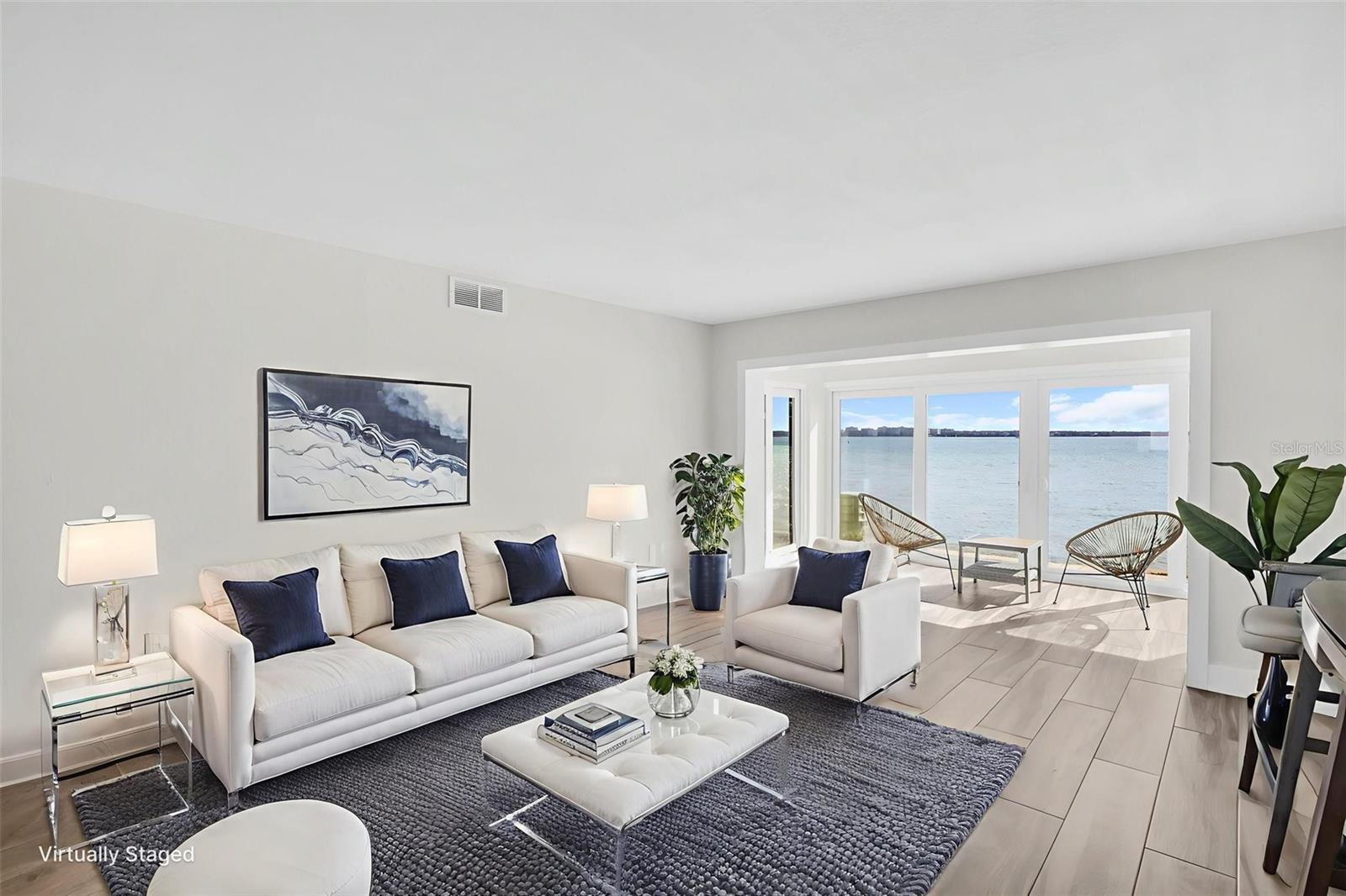 Image 5 of 42 For 825 Gulfview Boulevard 106