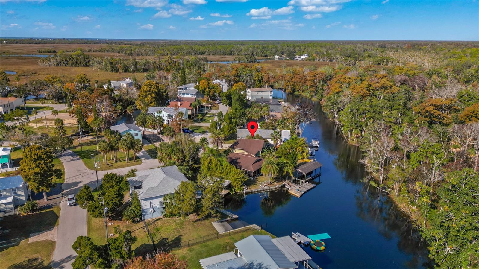 Listing photo id 4 for 7294 Sunfish Circle