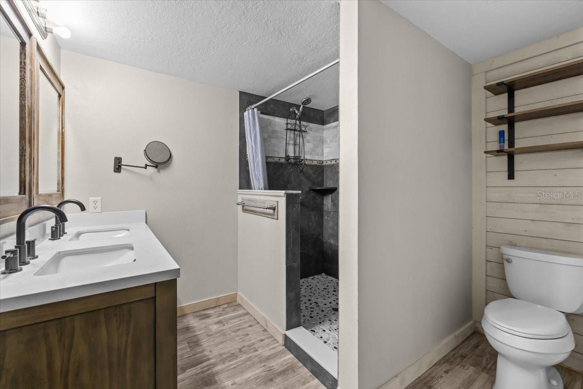 Image 29 of 46 For 4805 Cooper Road