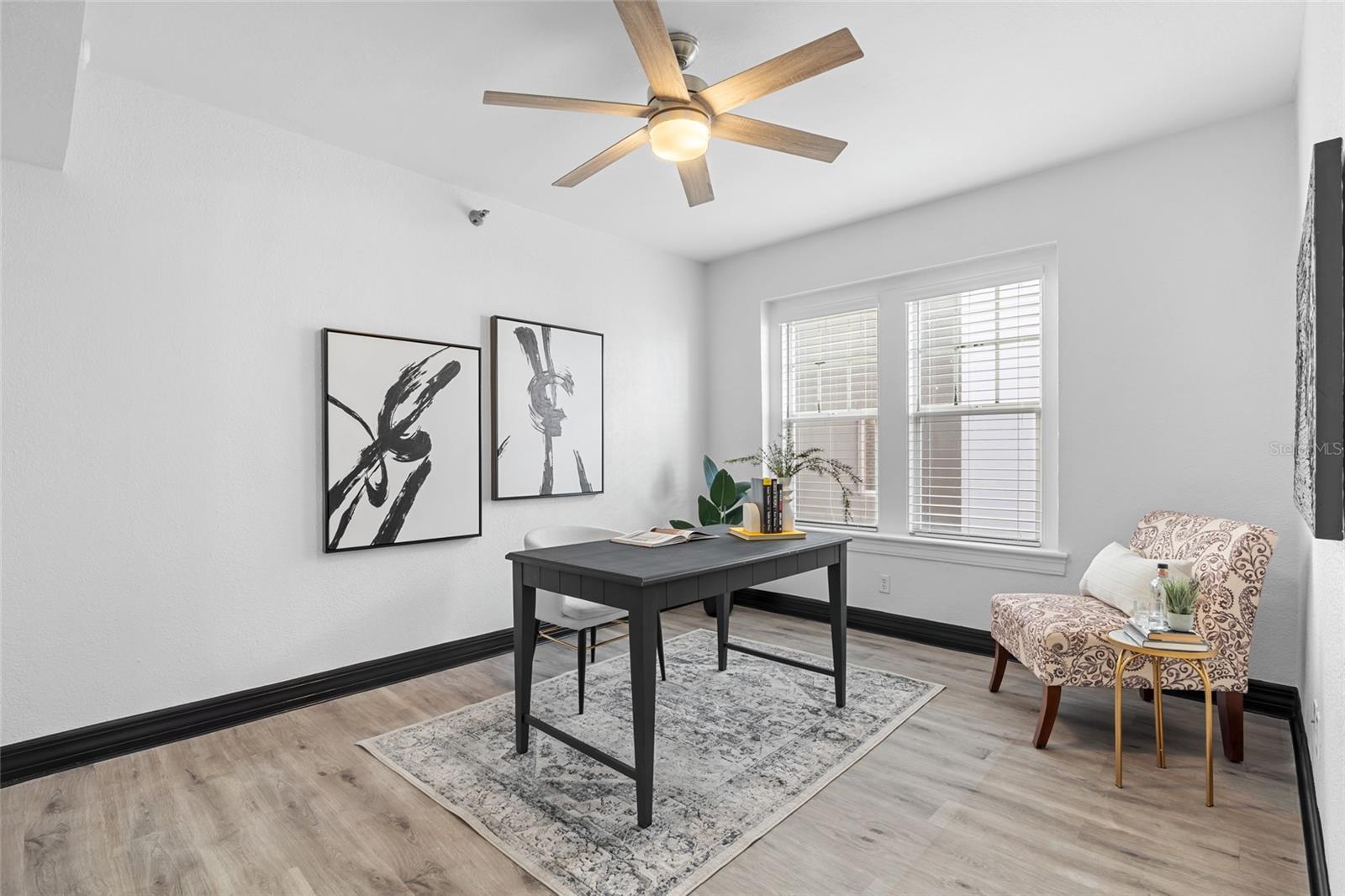 Image 16 of 30 For 219 4th Avenue N 201